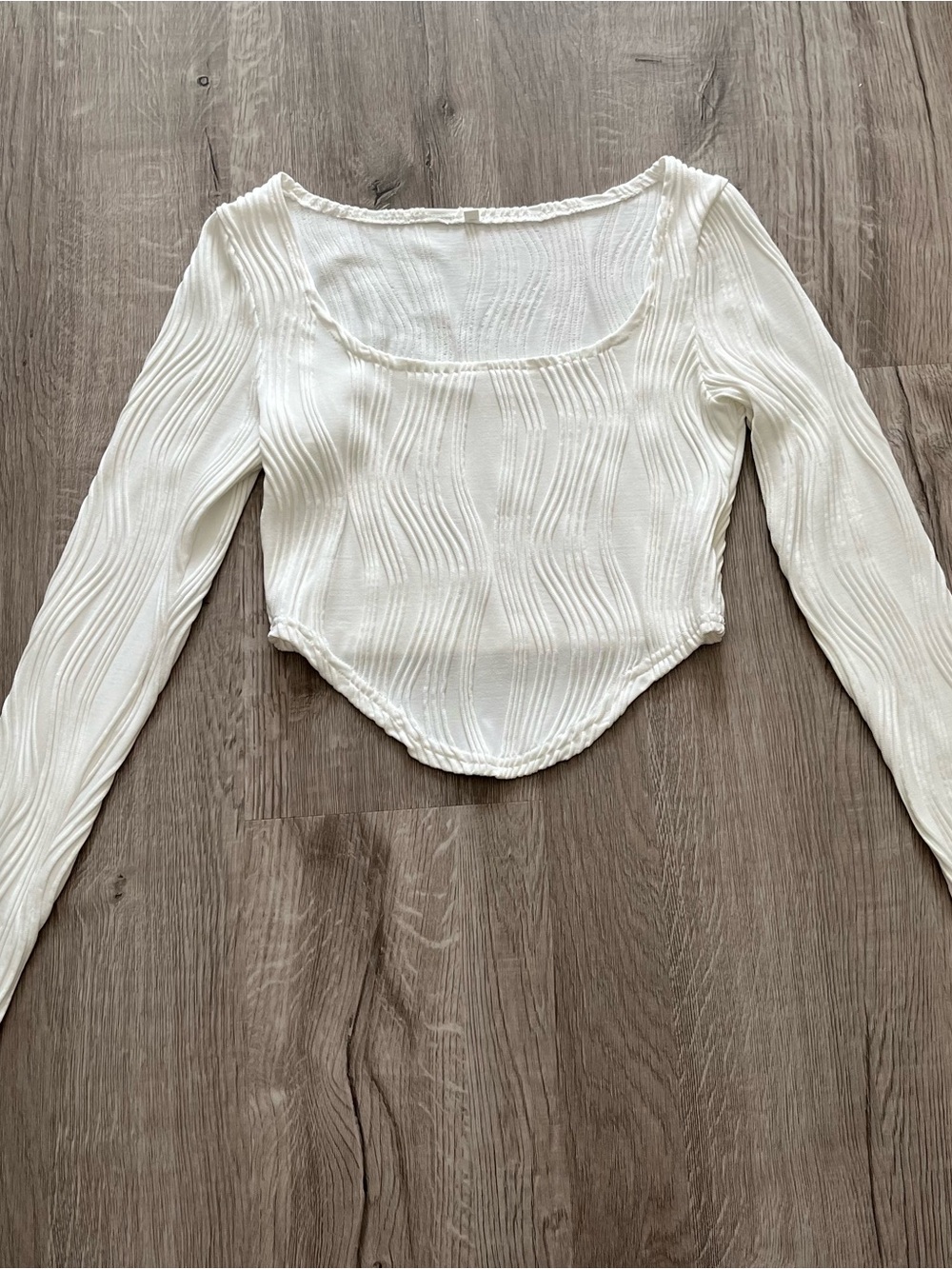 Women's White Ribbed Long-Sleeve Scoop Crop Top